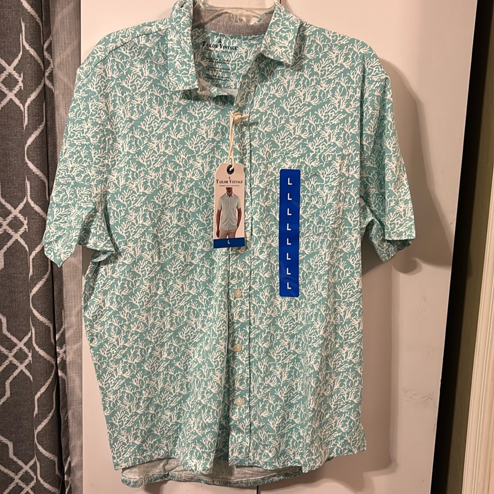 Tailor Vintage Connecticut Originals Size Large and Medium color Green/white NWT